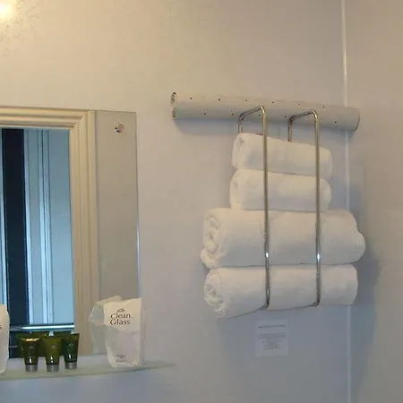 Esmae House Bed & Breakfast