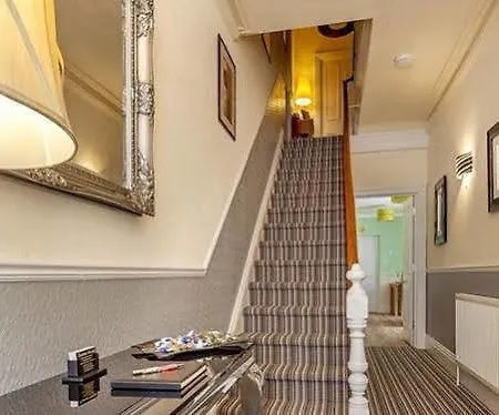 Esmae House 4* Filey